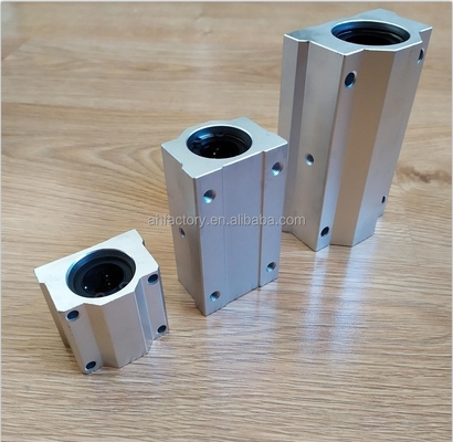SCS25LUU 25mm 線形ローヤリング コンピュータ・ルーター 長型線形運動ボールローヤリング